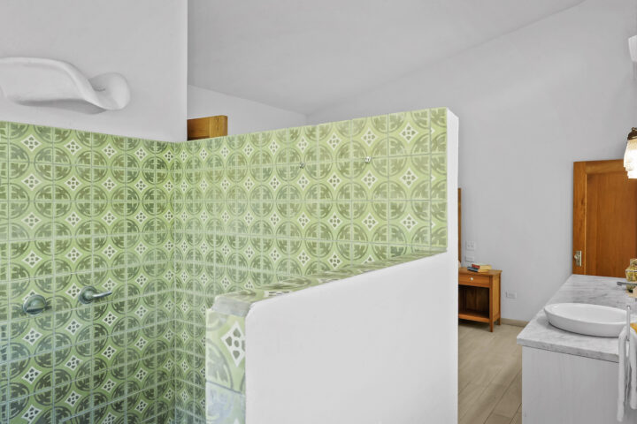 Bathroom 1 Shower