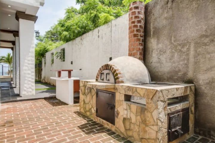 Outdoor kitchen and oven photo