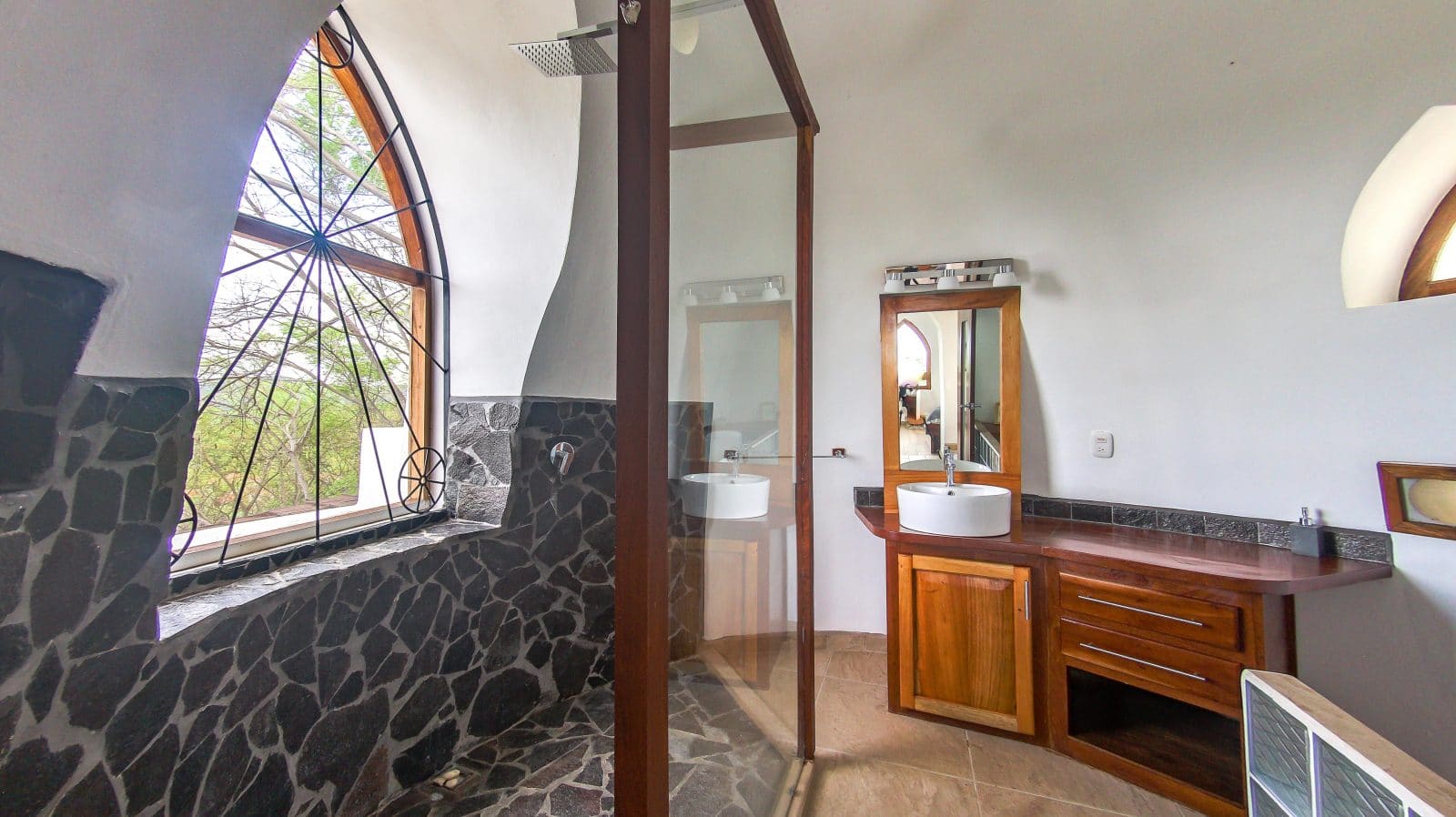 Dome House bathroom.
