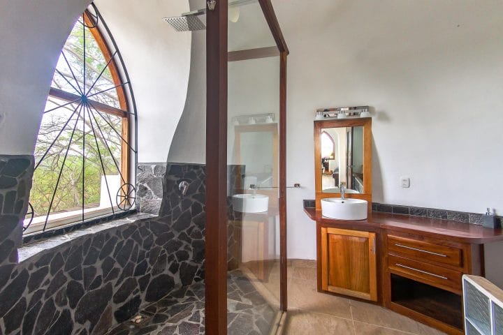 Dome House bathroom.
