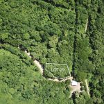 Yankee lot a short walk from the beach