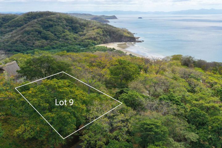 The lot is located in the community of Costa Dulce.