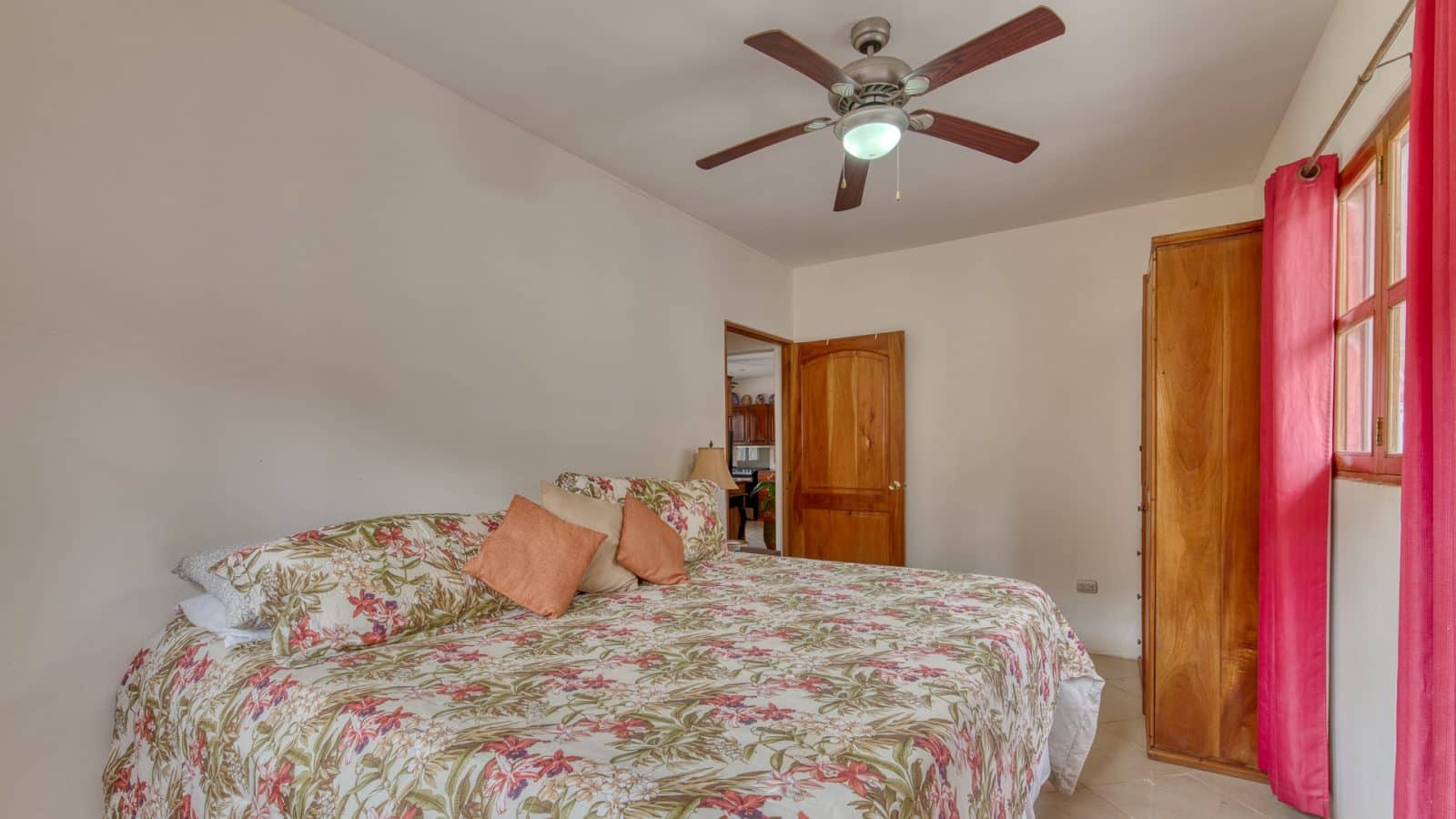 Guest bedroom in Casa Blanca.