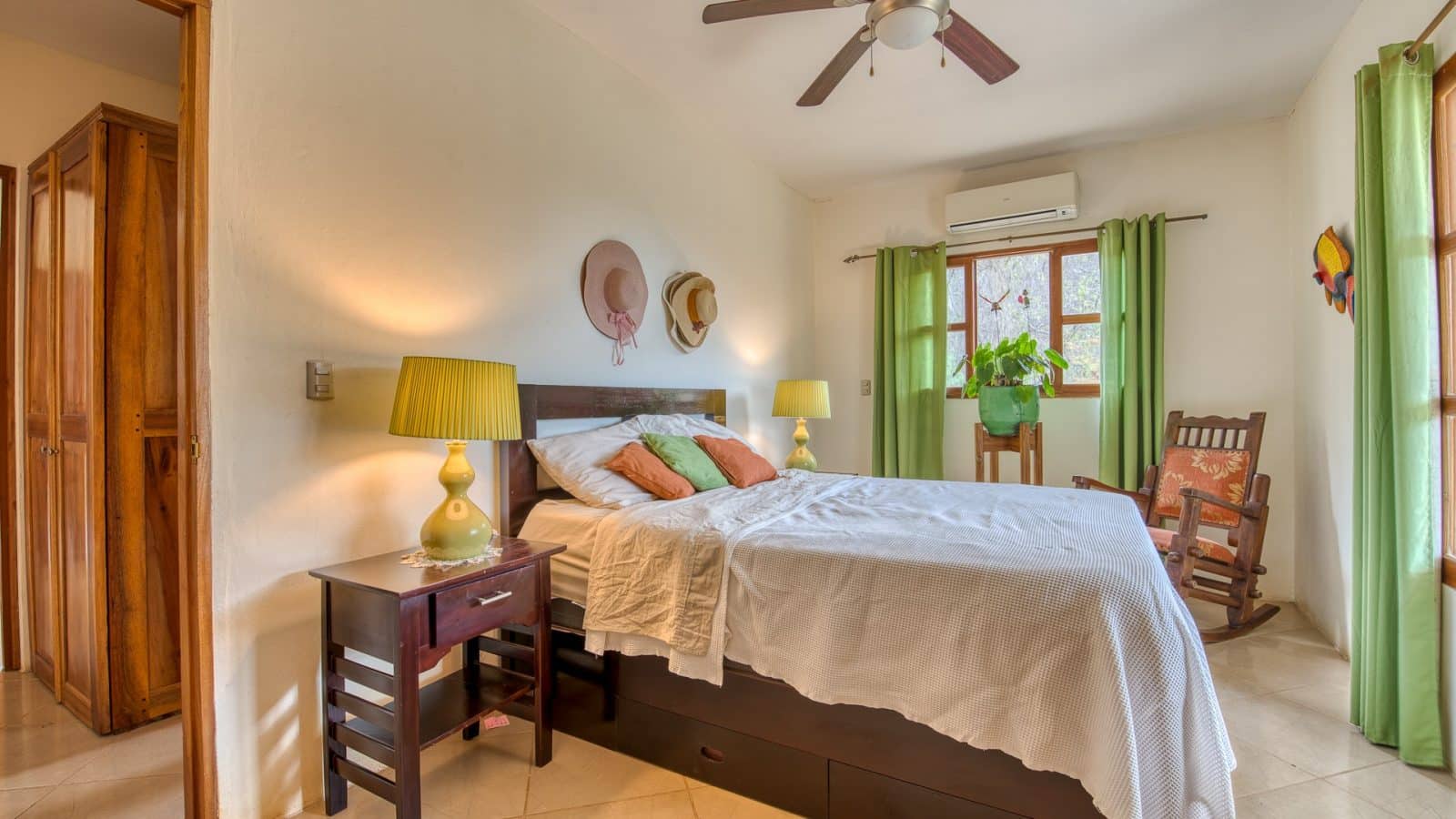 This oceanview home walking distance to Playa Yankee has Ocean views from the bedroom too.