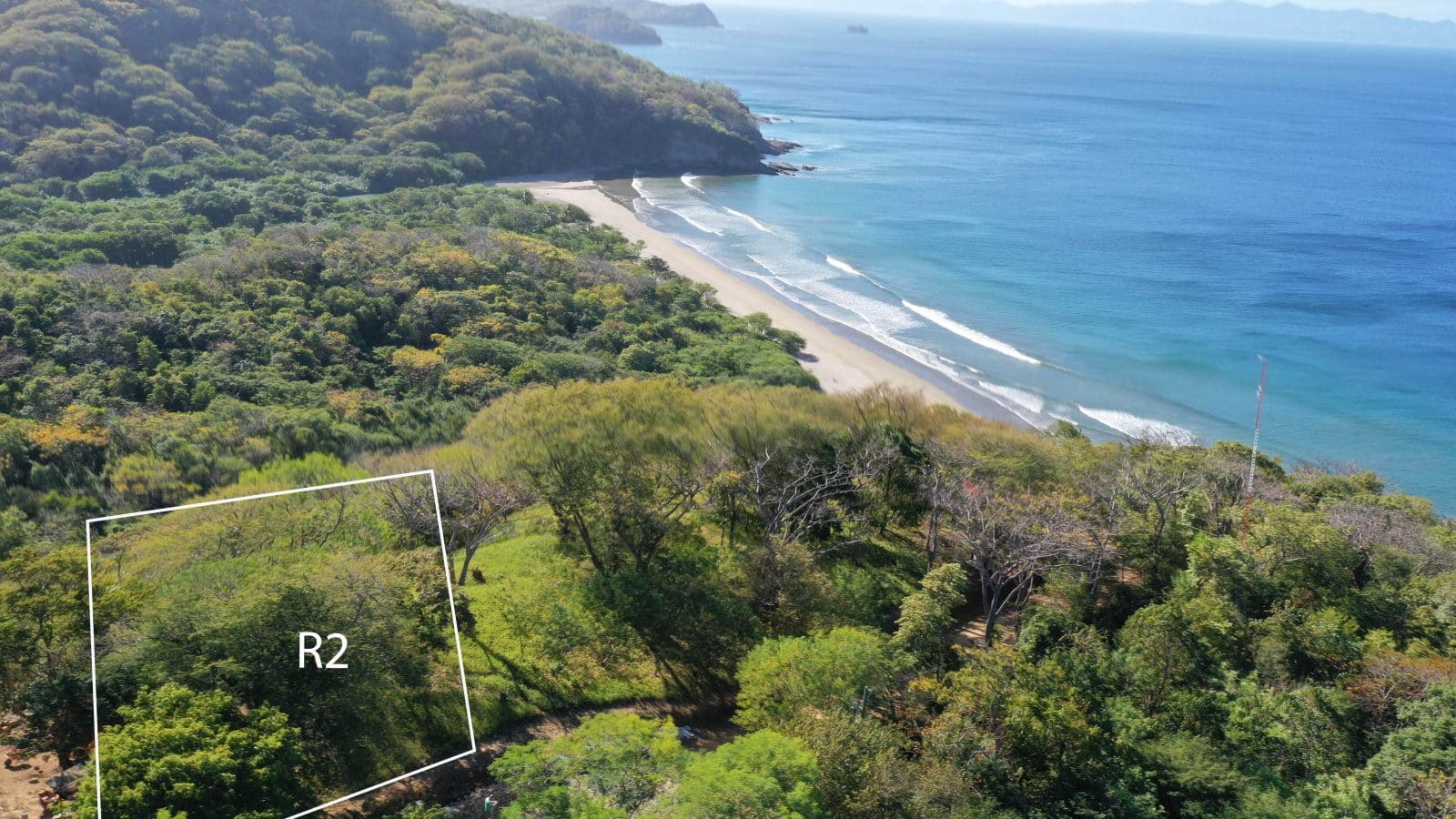This Costa Dulce lot with endless views lets you see all the way to Costa Rica.