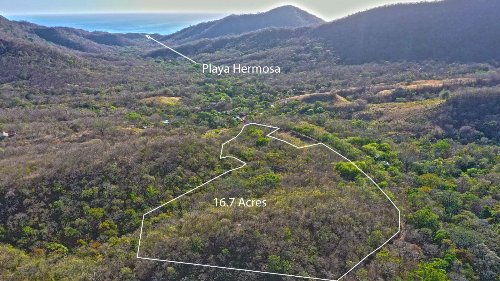 Bring your dreams and your vision to this acreage with development opportunities.