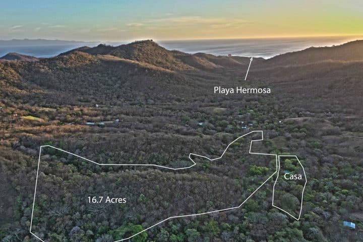 This Carrizal Acerage with development opportunities is near the entrance to Playa Hermosa.