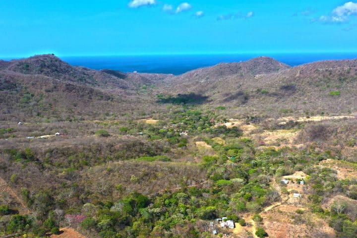 This Carrizal acreage with devlopment opportunities is the perfact place to make dreams a reality.