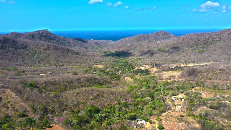 This Carrizal acreage with devlopment opportunities is the perfact place to make dreams a reality.
