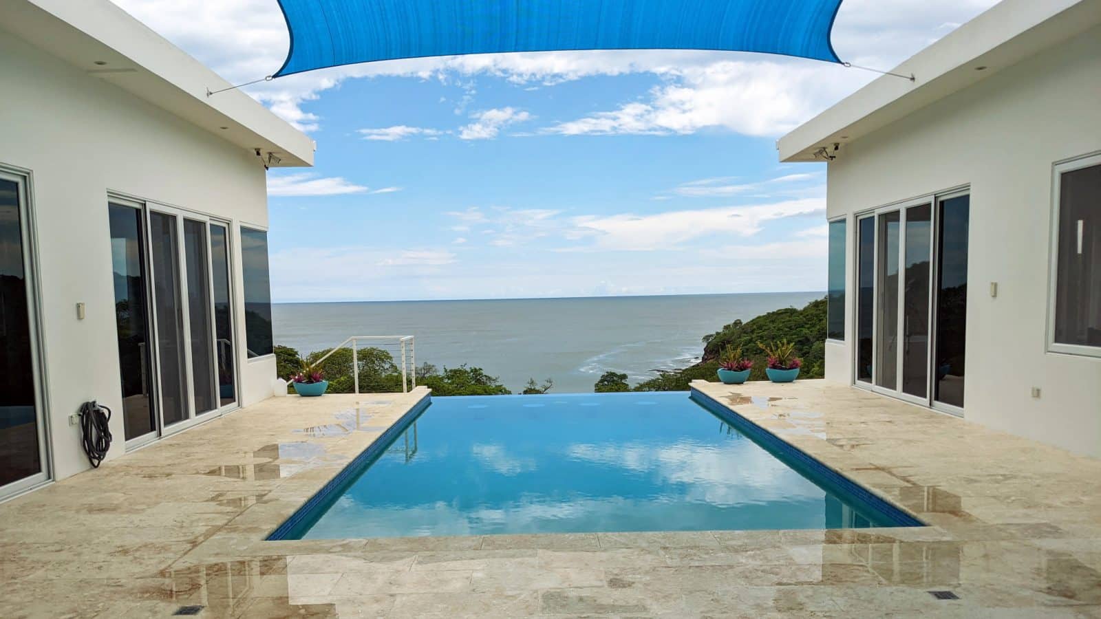 Luxury Home in Paradise Bay