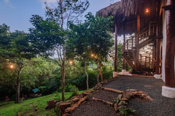 Luxury-Off-Grid Jungle Oasis