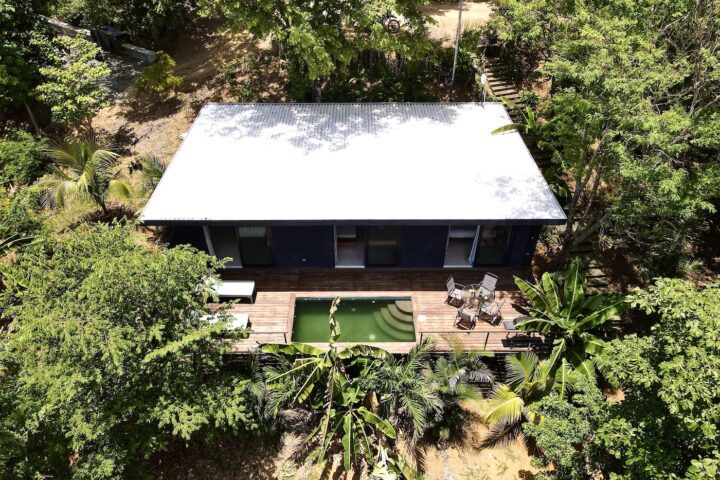 Jungle House with Pool