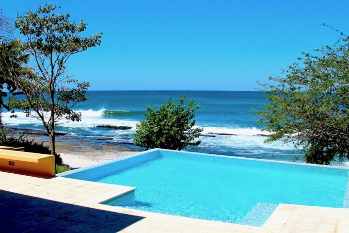 Infinity pool overlooking Playa Rosada