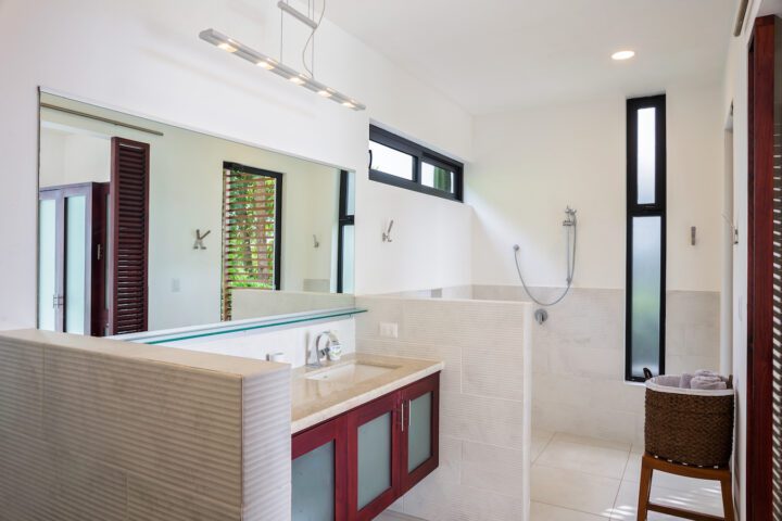Large bathroom with dual shower
