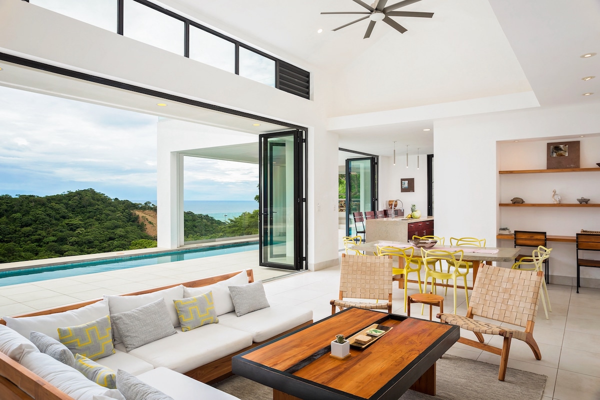Villa Artista Living Room