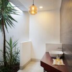 Half bathroom with garden