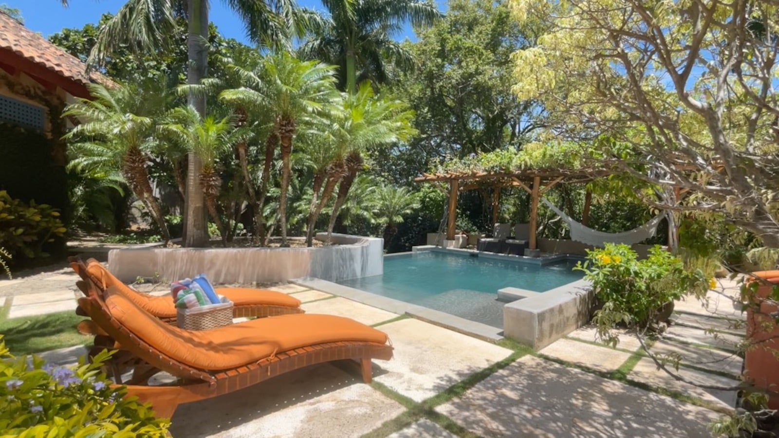 Garden & Pool