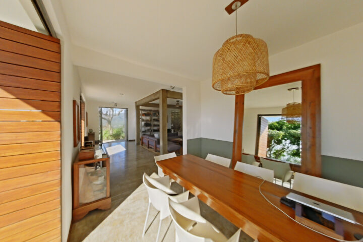 Dinning table angle 1