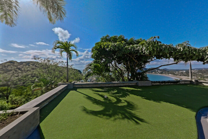 Garden view to the mountains