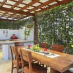 Outdoor dinning table