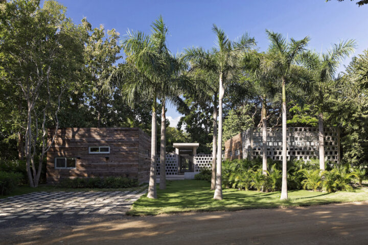 Exterior_Front_View