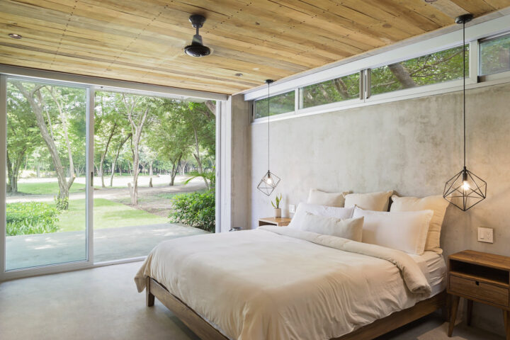 Master_Bed_Angle_2