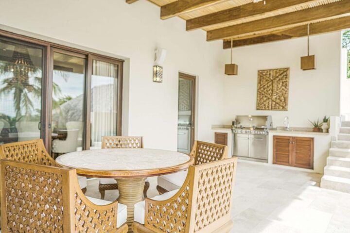 Outdoor terrace & Kitchen