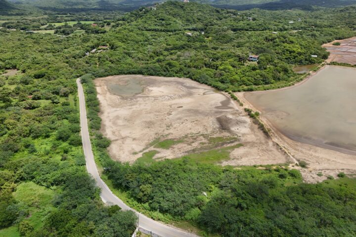 Beachside Titled Commercial lots in Guasacate