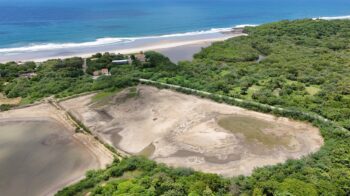 Beachside Titled Commercial lots in Guasacate