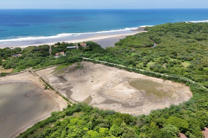 Beachside Titled Commercial lots in Guasacate