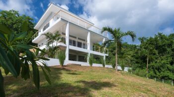 Modern Ocean view home Casa Blanca