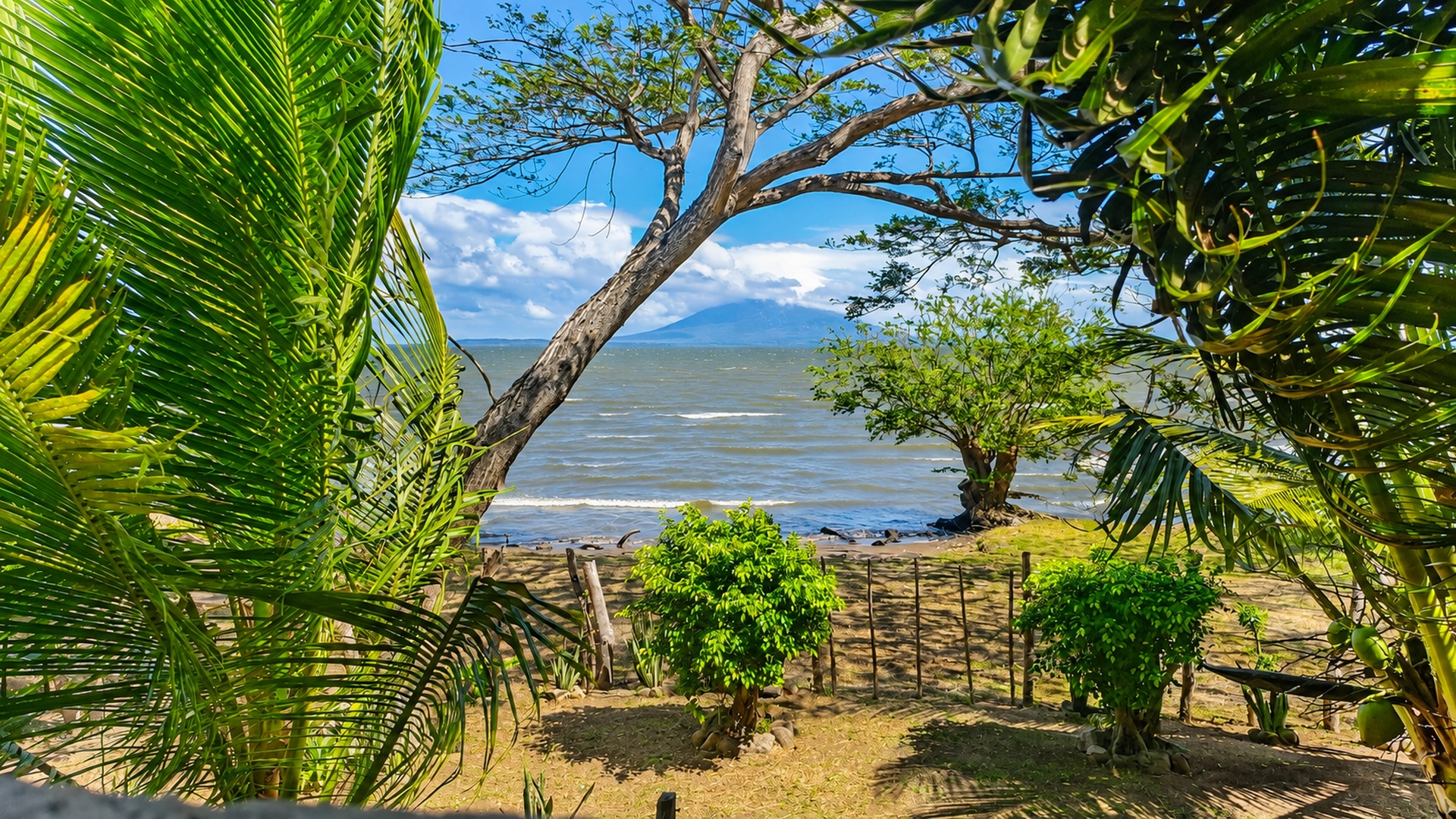 Lakefront Property with Commercial Potential in Outside SJDS & Tola, Nicaragua