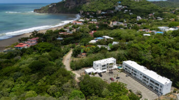 Modern apartment near the beach with mountain views in San Juan del Sur