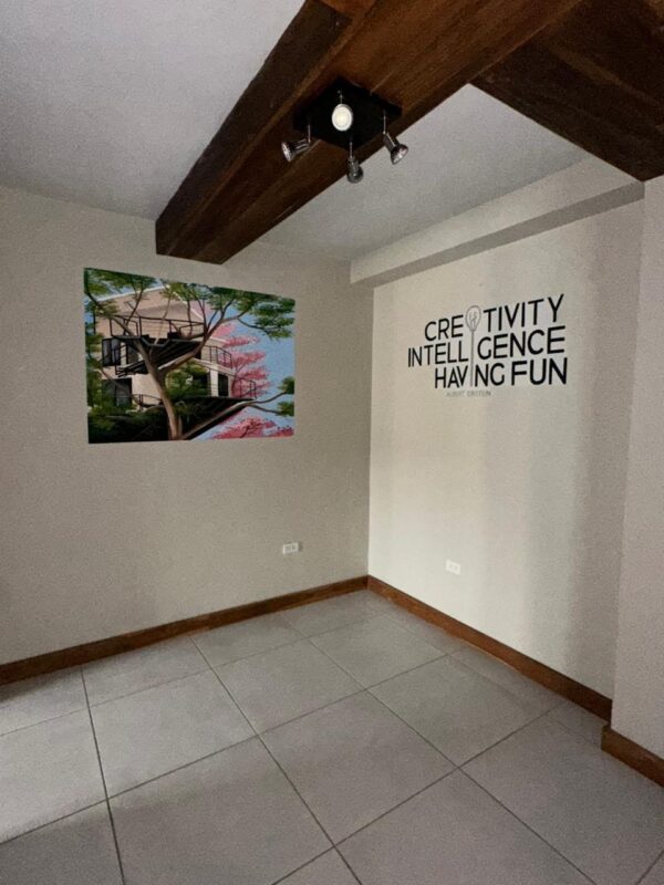 Office space in town in San Juan del Sur — main room