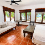 Guest bedroom with twin beds