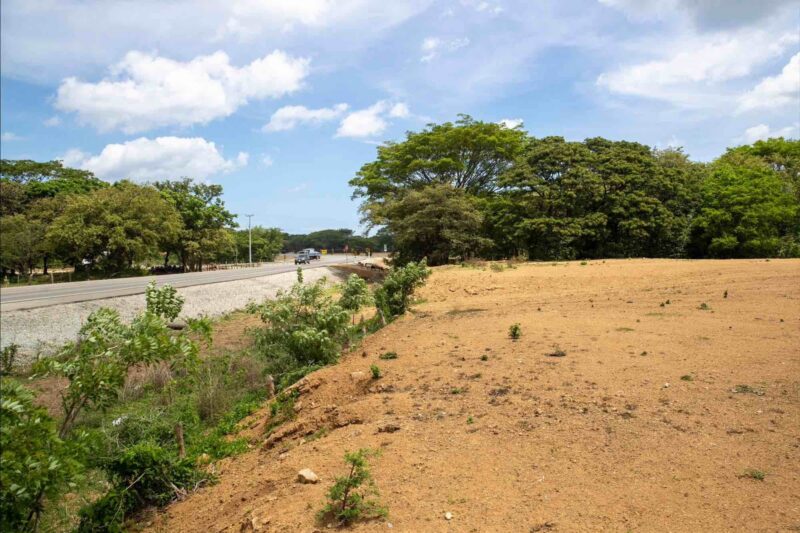 The lot along the Costanera coastal highway