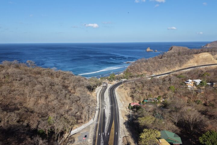 The new coastal highway between San Juan del Sur and Tola, Nicaragua, with the Pacific Ocean ahead