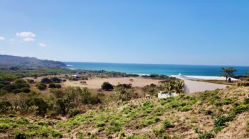 Ocean view lot in Popoyo — Pacific view over the coast from the hillside